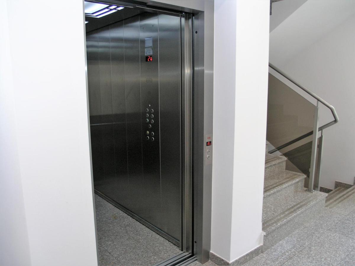 Apartament Metro Kowienska 华沙 外观 照片